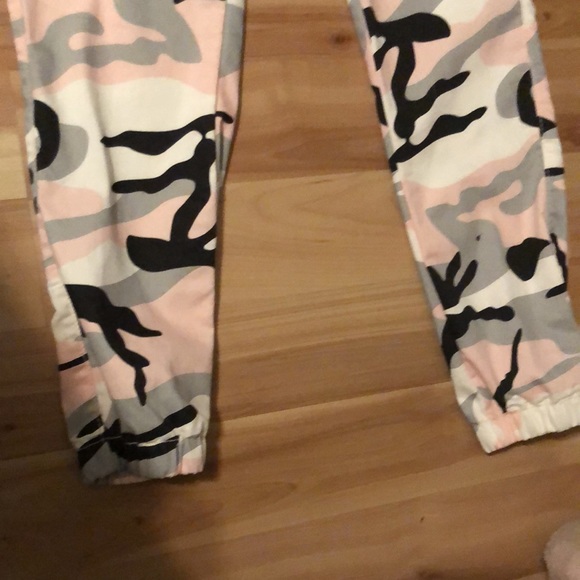 Jeans - Picture 2 of 2